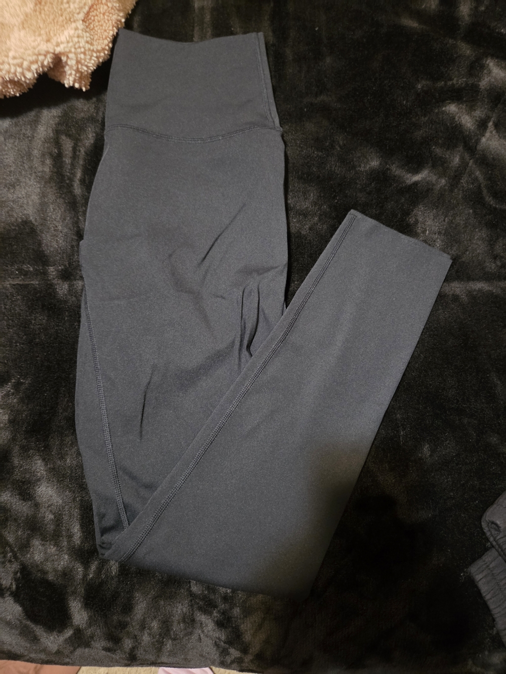 OFFLINE by Aerie Black High-Rise 7/8 Leggings